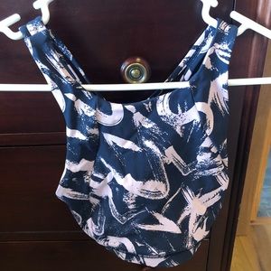 Lululemon sports bra